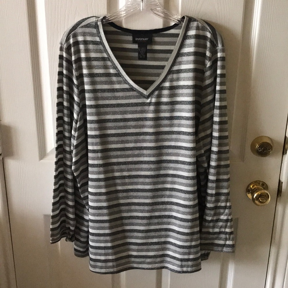 Metallic long sleeved. Lightweight sweater.